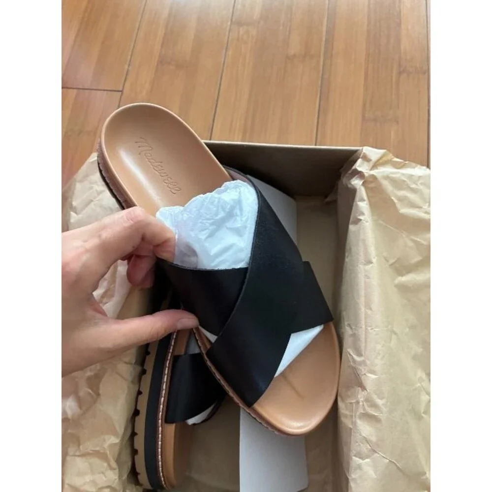 Madewell Dayna Criss Cross Lug Sole Black Sandals NWT Size 9 - Picture 5 of 6